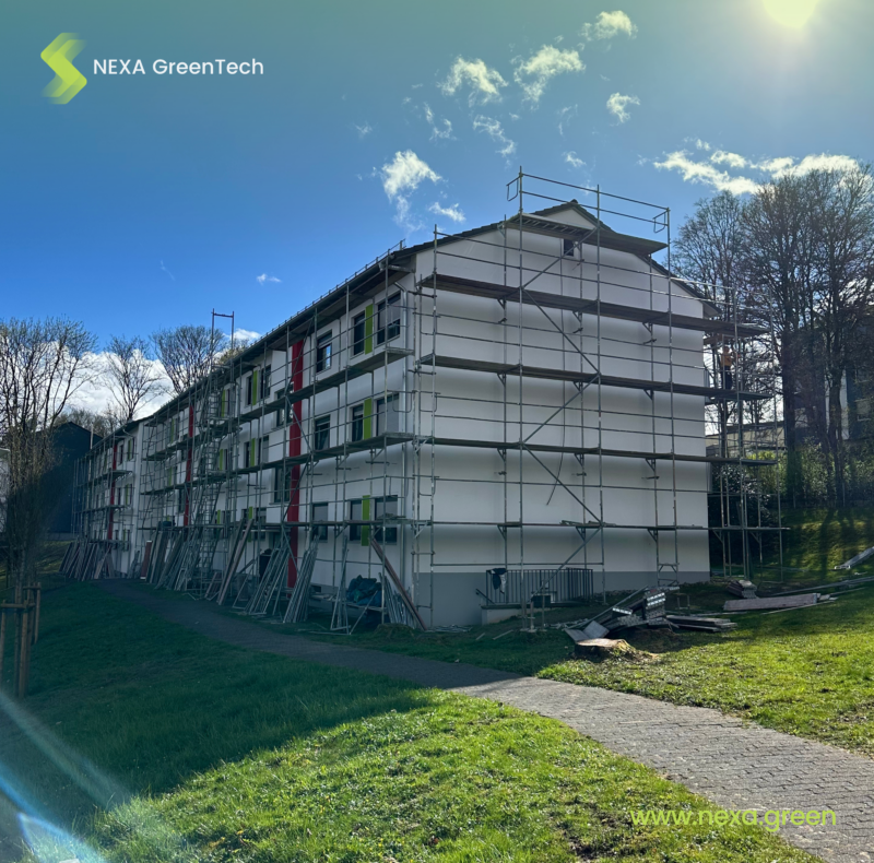 Revitalisierung von einem 16-Parteien Mehrfamilienhaus im Siegerland.